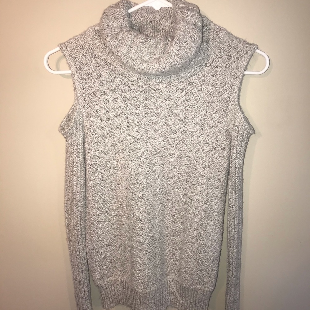 SOFT, STYLISH, KNITTED Grey Turtle Neck Sweater